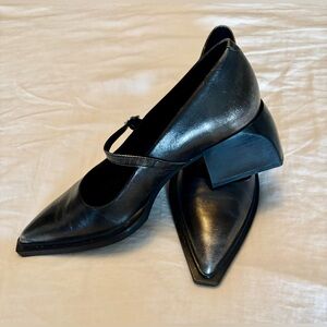 Vagabond Vivian Black Mary Jane Heels Size 40/10 Academia Business Casual Preppy